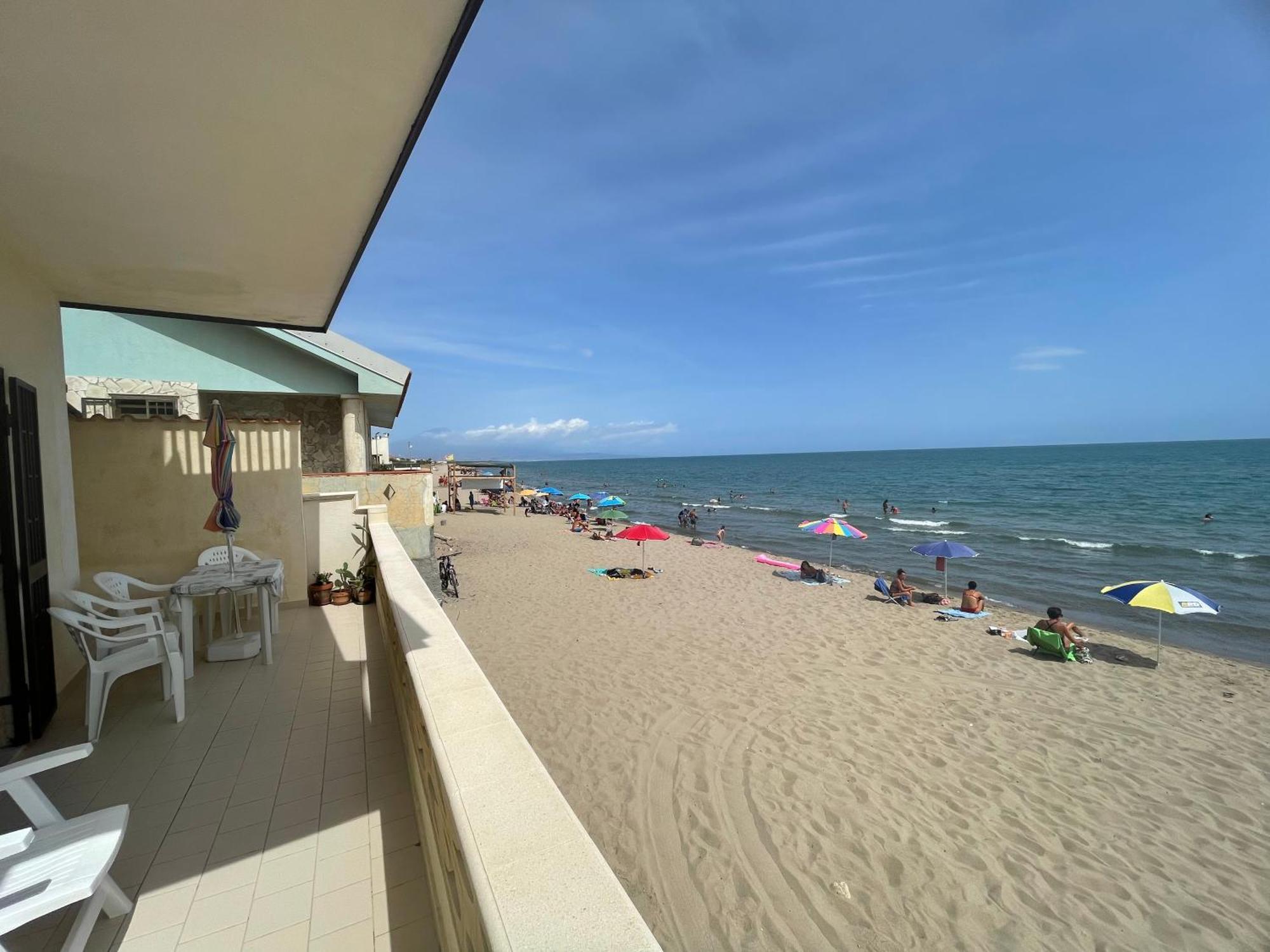 Paradiso Fronte Mare Agnone Bagni Extérieur photo
